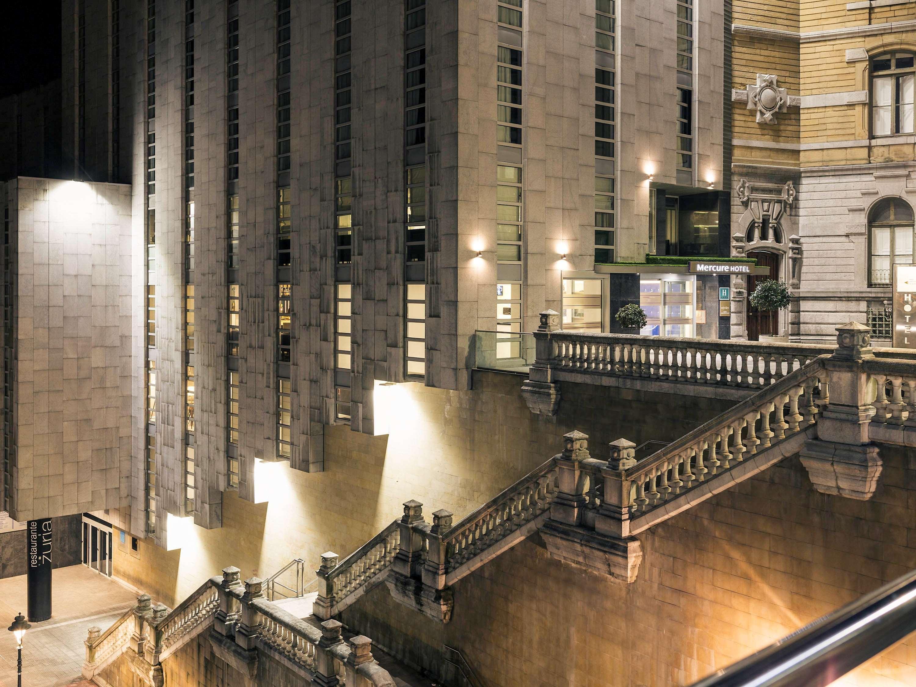 Hotel Mercure Jardines De Albia Bilbao Esterno foto